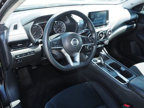Used 2023 Nissan Sentra SV FWD image 13