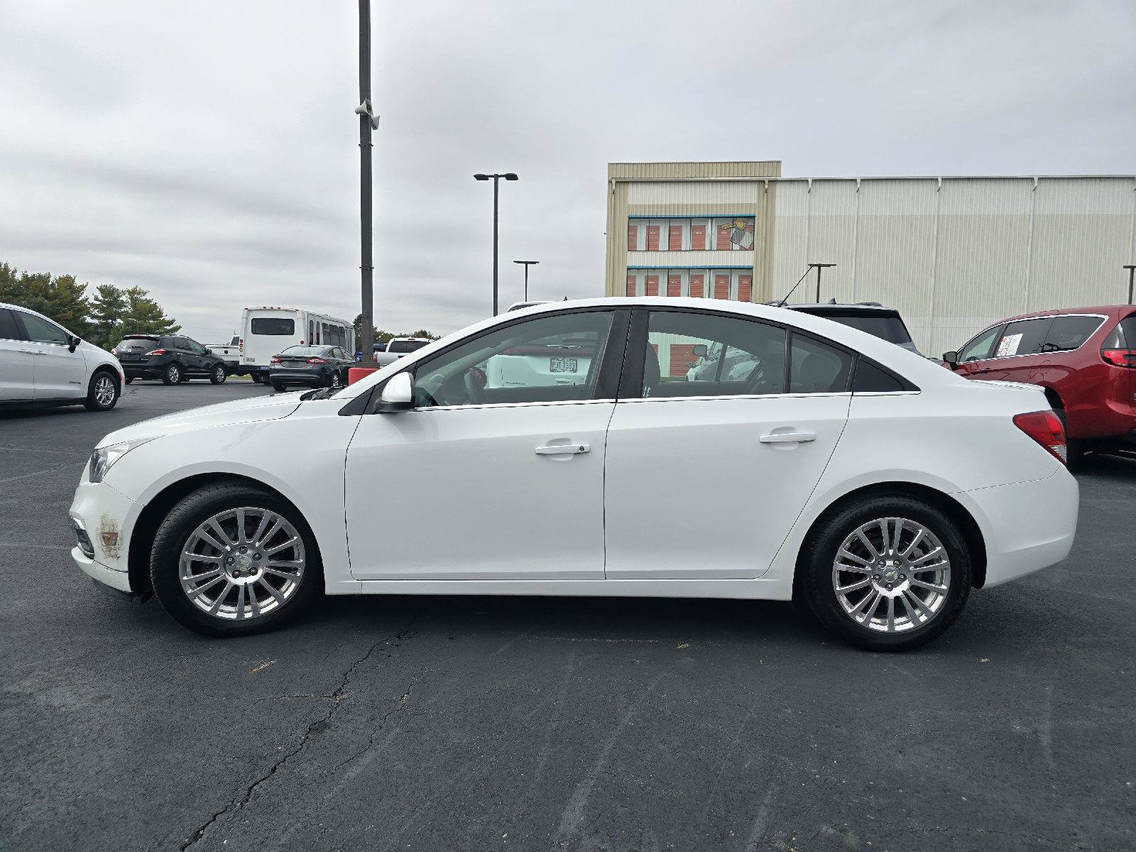 Used 2015 Chevrolet Cruze Eco FWD image 4