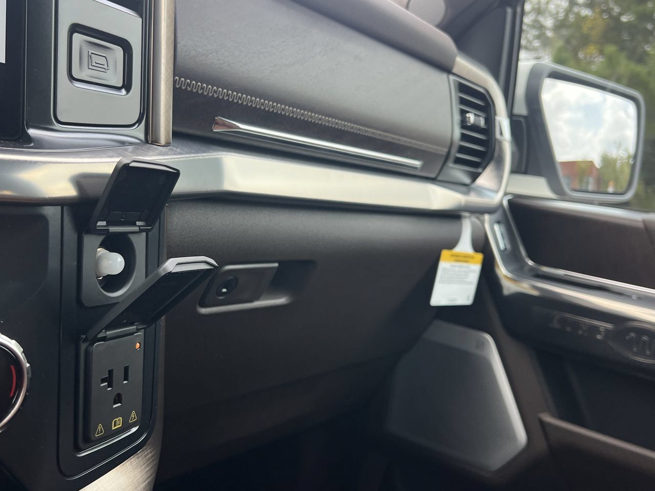 New 2026 Ford F150 King Ranch w/ Equipment Group 601A High AWD/4WD image 9