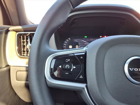 New 2026 Volvo XC60 B5 Core w/ Protection Package Premier image 17