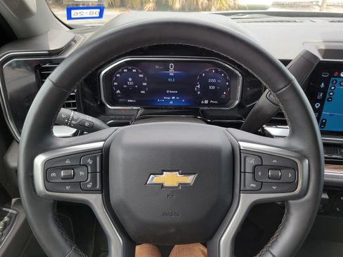 Used 2026 Chevrolet Silverado 1500 LT AWD/4WD image 32