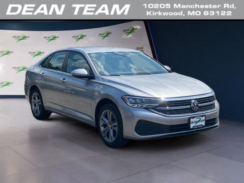 Used 2022 Volkswagen Jetta SE image 1