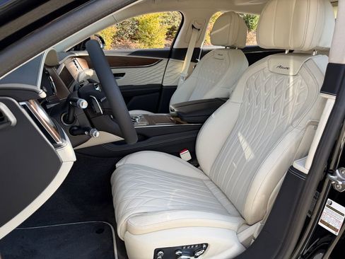 New 2026 Bentley Flying Spur Azure image 19