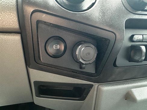 Used 2015 Ford F250 XL w/ Power Equipment Group AWD/4WD image 46