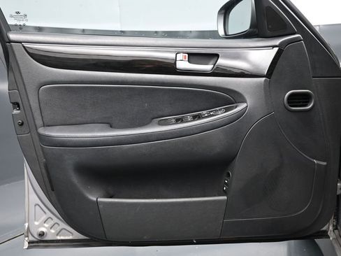 Used 2013 Hyundai Genesis 3.8 RWD image 10