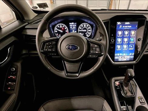 Used 2024 Subaru Crosstrek 2.5i Limited w/ Crosstrek Mirror Package image 5