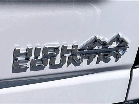 Used 2025 Chevrolet Silverado 2500 High Country w/ Technology Package AWD/4WD image 24