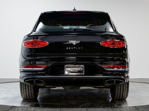 Used 2021 Bentley Bentayga w/ First Edition Specification AWD/4WD image 50