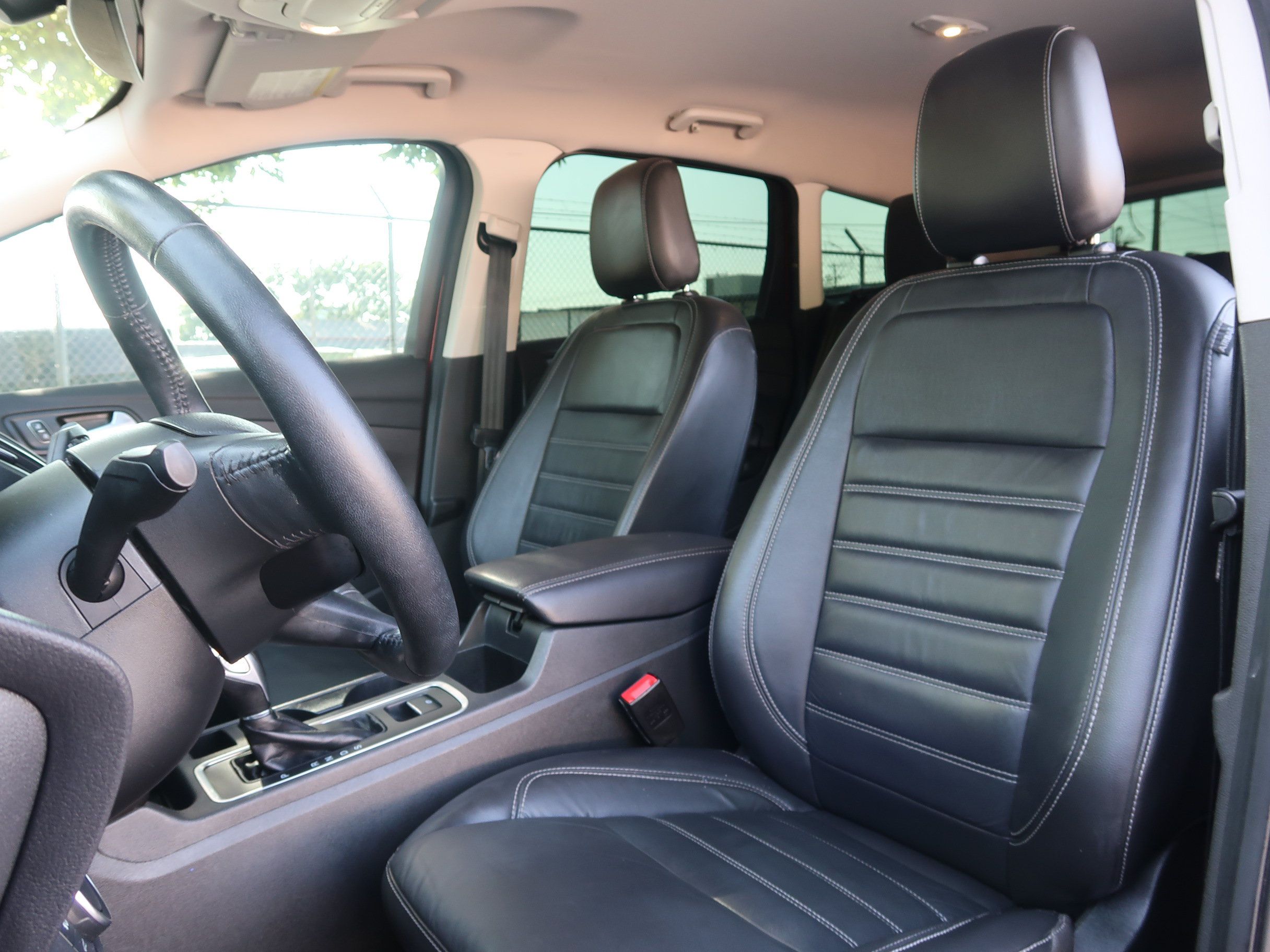 Used 2019 Ford Escape Titanium FWD image 12