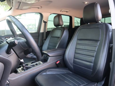 Used 2019 Ford Escape Titanium FWD image 12