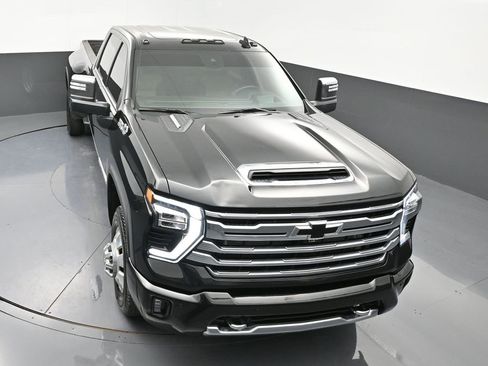 Used 2024 Chevrolet Silverado 3500 High Country w/ High Country Premium Package image 44