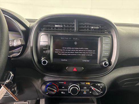 Used 2025 Kia Soul S image 14