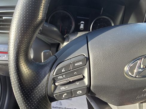 Used 2020 Hyundai Veloster Turbo image 16