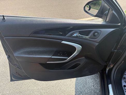 Used 2011 Buick Regal CXL w/ RL2 Preferred Equipment Group FWD image 16