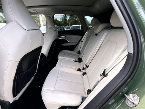 Certified 2025 Audi Q5 Premium Plus image 17