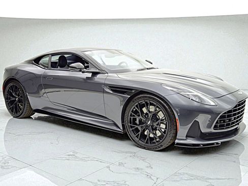 Used 2024 Aston Martin DB12 Coupe image 22