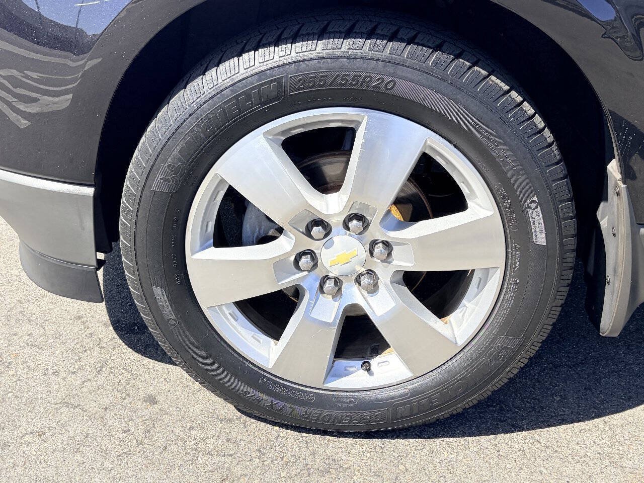 Used 2011 Chevrolet Traverse LTZ FWD image 10