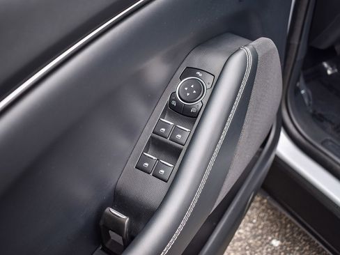 Used 2023 Ford Mustang Mach-E Select image 19