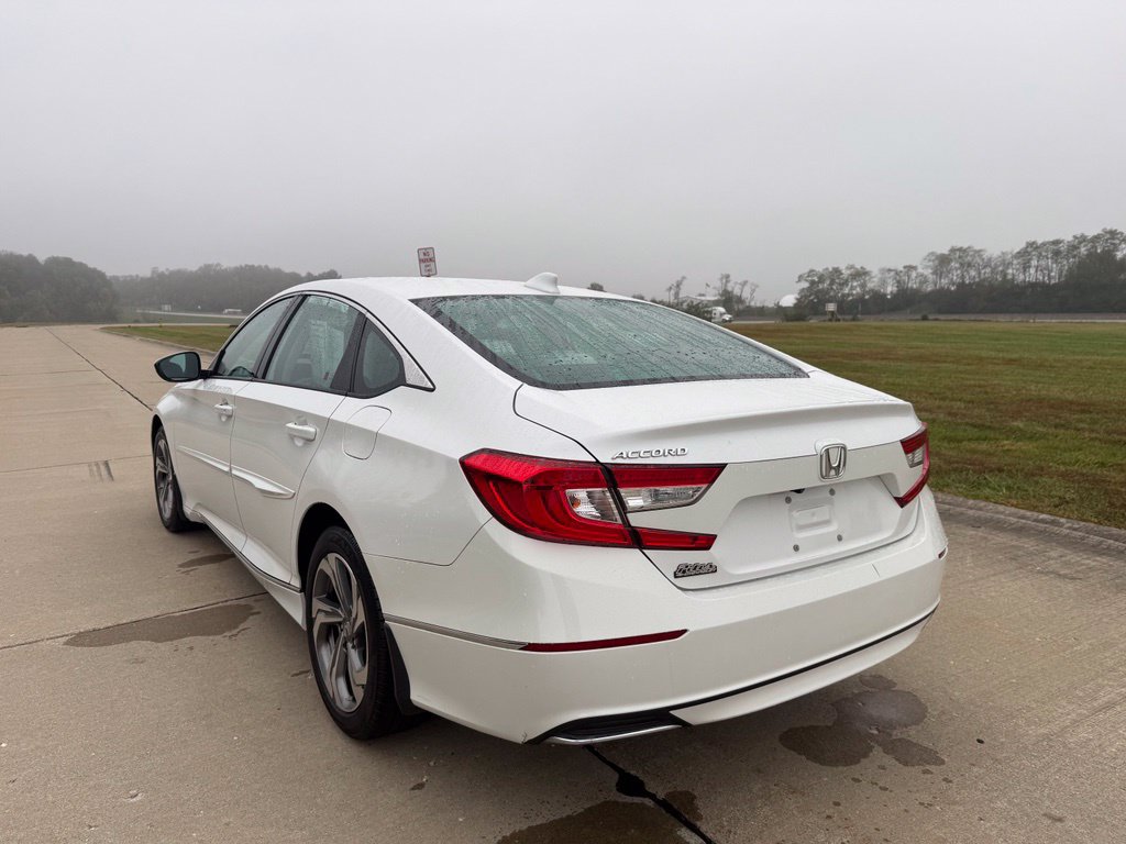 Used 2018 Honda Accord EX image 7