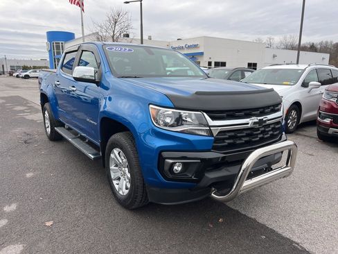 Used 2022 Chevrolet Colorado LT w/ Chrome Appearance Package image 7