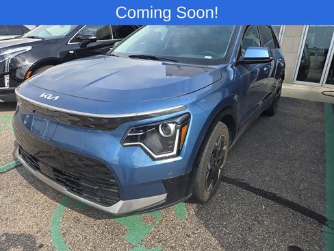 Used 2024 Kia Niro Wind FWD image 2