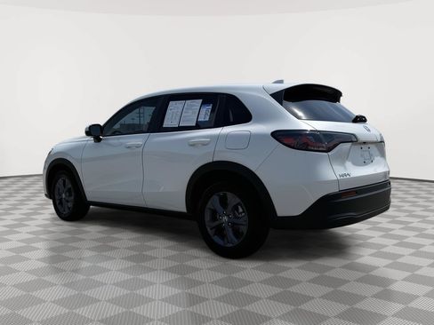 Certified 2027 Honda HR-V LX image 4