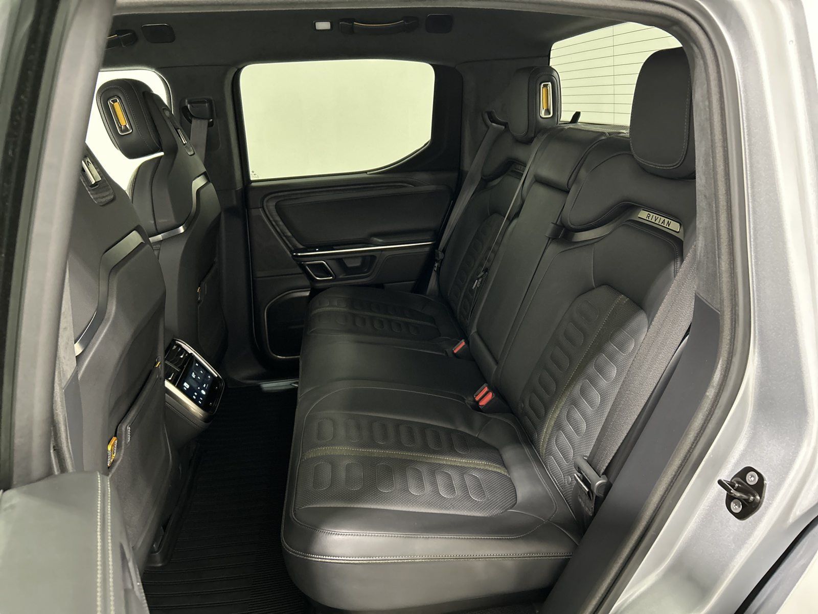 Used 2022 Rivian R1T Adventure AWD/4WD image 21