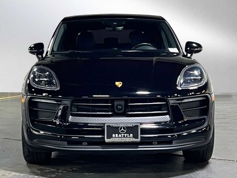 Used 2024 Porsche Macan image 16