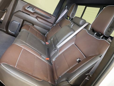 Used 2024 GMC Sierra 3500 Denali w/ Denali Reserve Package image 10