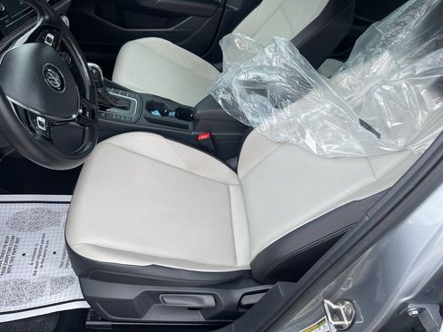 Used 2020 Volkswagen Jetta R-Line FWD image 22