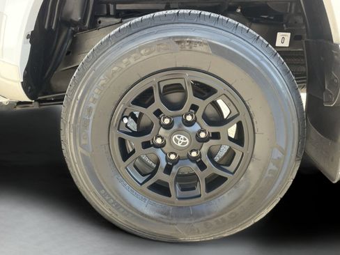 Used 2021 Toyota Tacoma SR5 image 30