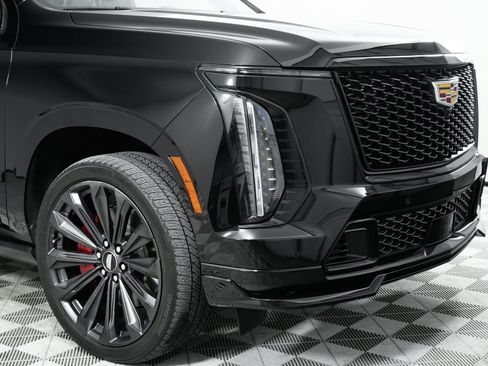 Used 2025 Cadillac Escalade V w/ LPO, Floor Liner Package AWD/4WD image 60