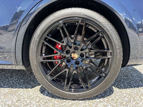 Used 2025 Porsche Cayenne S AWD/4WD image 44