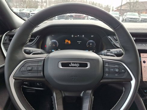 New 2026 Jeep Grand Cherokee Altitude AWD/4WD image 13