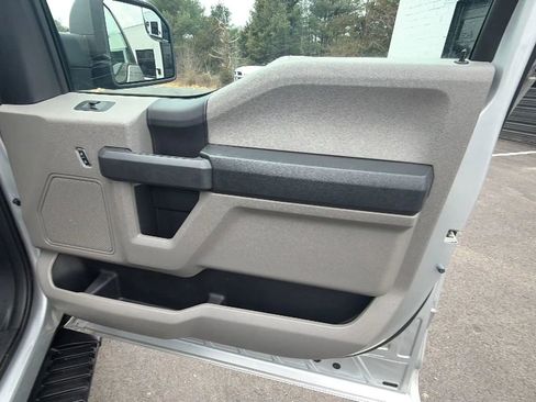 Used 2017 Ford F150 XL w/ Equipment Group 101A Mid image 40