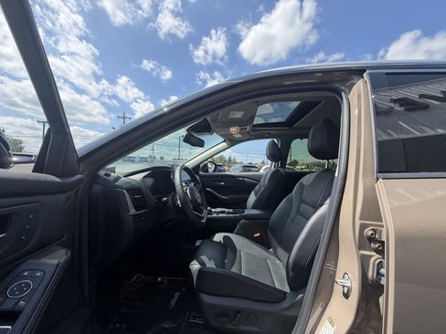 Used 2024 Nissan Rogue SL w/ SL Premium Package AWD/4WD image 25