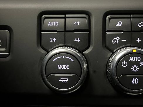 Used 2024 GMC Sierra 2500 AT4 w/ AT4 Premium Plus Package AWD/4WD image 32