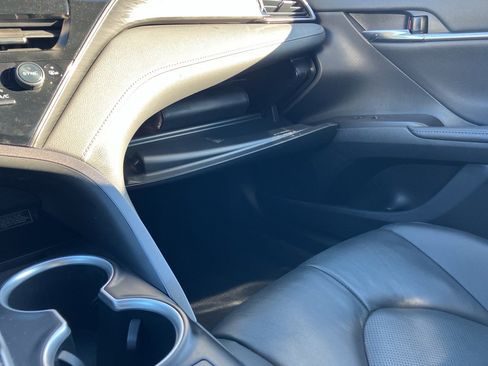 Used 2021 Toyota Camry XLE w/ Navigation Package image 24