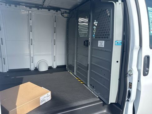 New 2026 Chevrolet Express 2500 w/ Driver Convenience Package RWD image 13