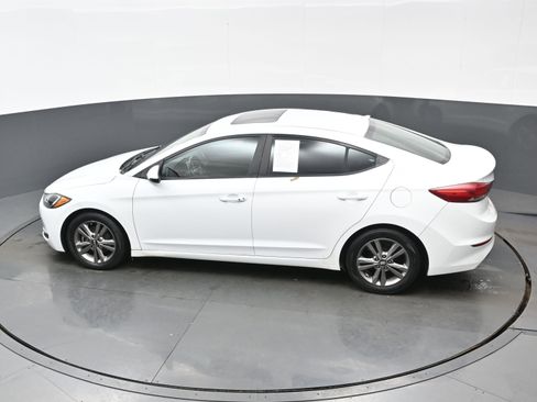 Used 2017 Hyundai Elantra Value Edition image 32
