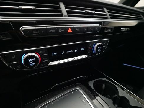 Used 2019 Audi Q7 3.0T Prestige w/ Prestige Package AWD/4WD image 23
