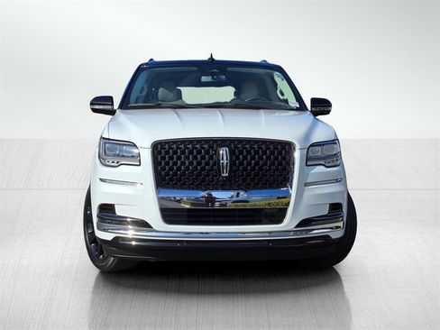Used 2022 Lincoln Navigator L Black Label image 2
