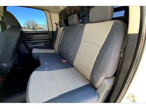 Used 2011 RAM 4500 4x4 Crew Cab w/ ST Decor Group image 25