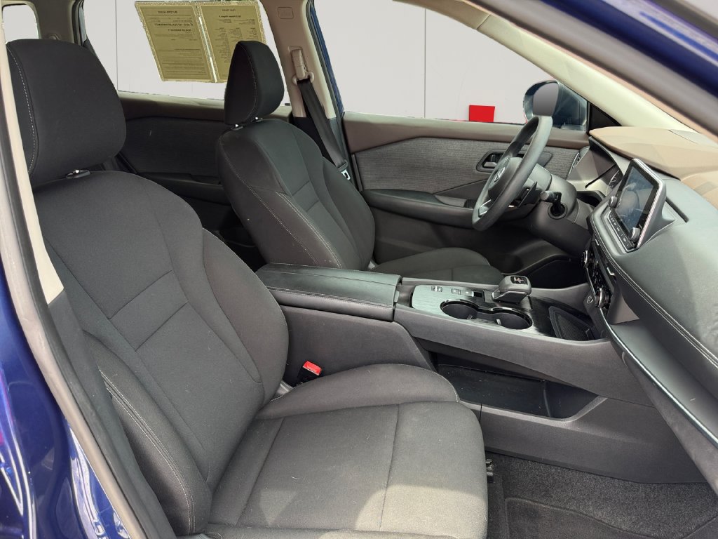 Used 2023 Nissan Rogue S FWD image 16