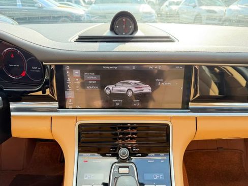 Used 2018 Porsche Panamera 4 AWD/4WD image 24