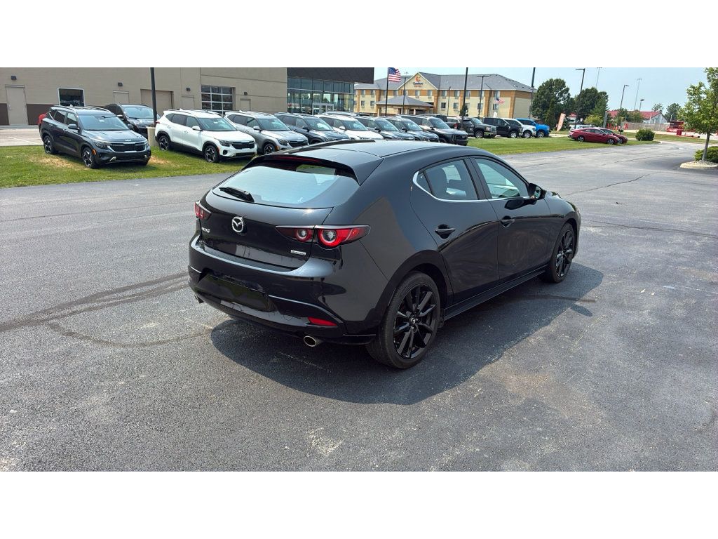 Used 2024 MAZDA MAZDA3 s FWD image 7