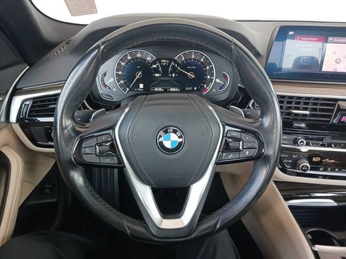 Used 2019 BMW 530i w/ Convenience Package RWD image 17