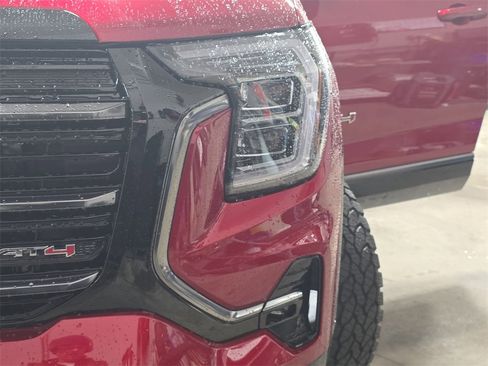 New 2026 GMC Terrain AT4 w/ LPO, Floor Liner Package image 32