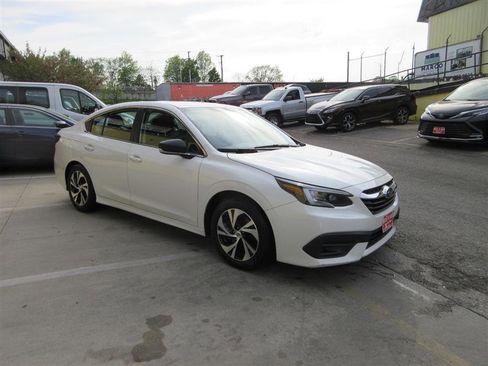 Used 2022 Subaru Legacy image 9