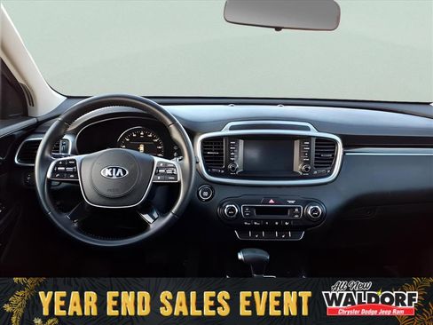 Used 2020 Kia Sorento EX image 11